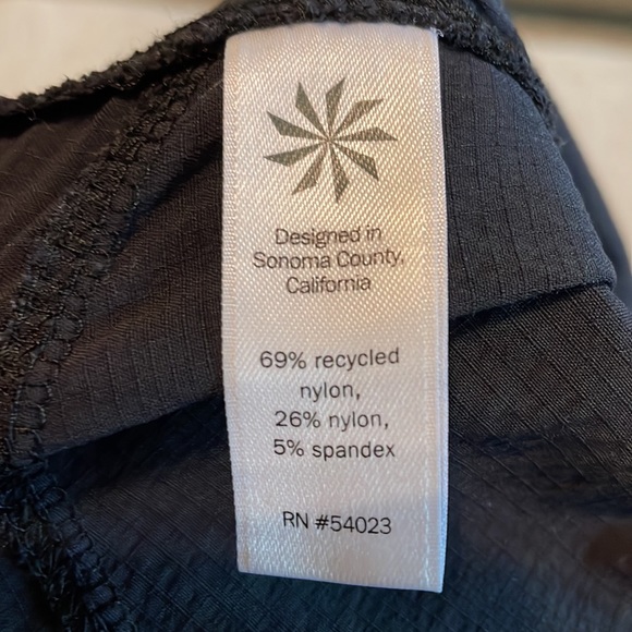 Athleta women’s capri pants - Picture 4 of 4